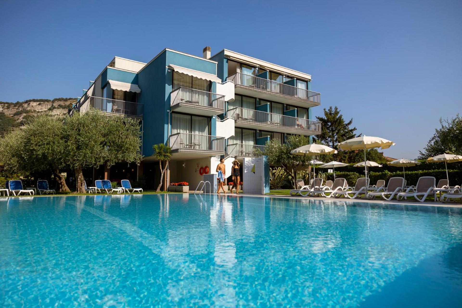 Hotel Holiday Sport & Relax Torbole Sul Garda Exterior foto