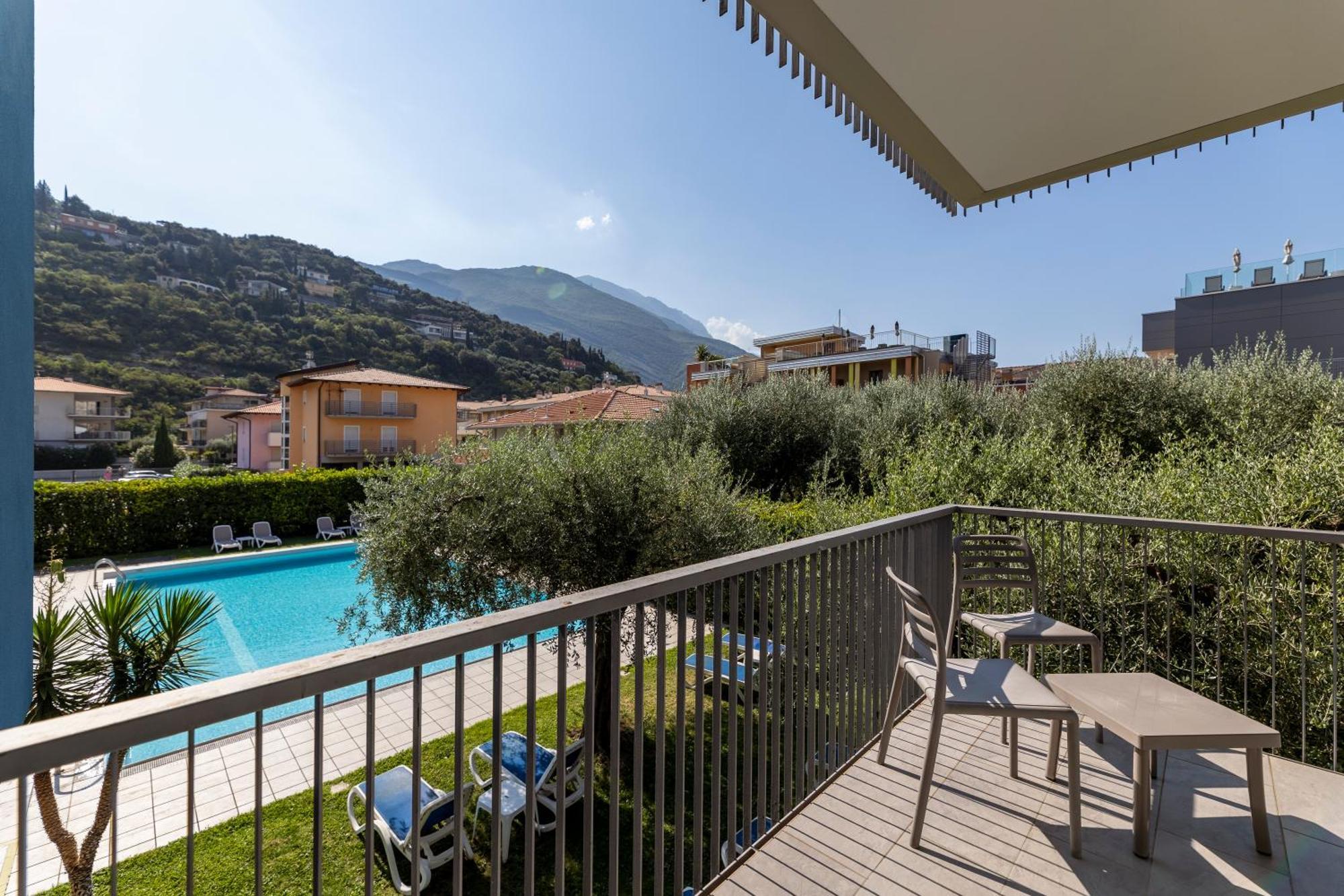 Hotel Holiday Sport & Relax Torbole Sul Garda Exterior foto